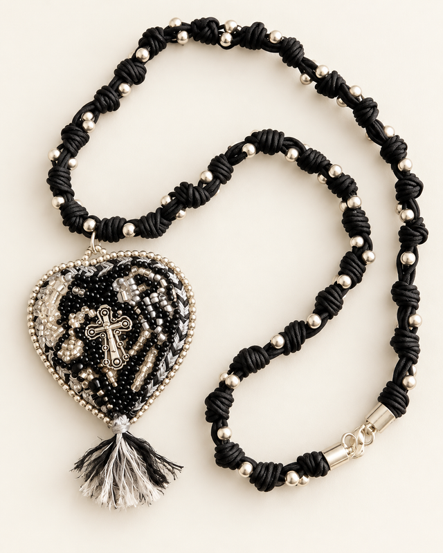 Corazón plata negro